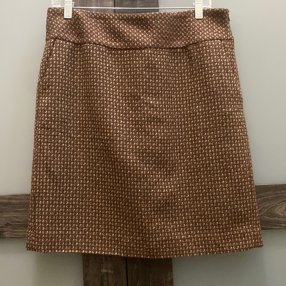 Loft skirt with pockets